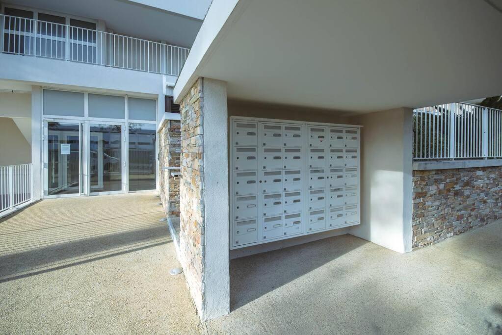 Chez Martin - Spacieux Appartement Climatise Proche De La Plage 라그랑모트 외부 사진
