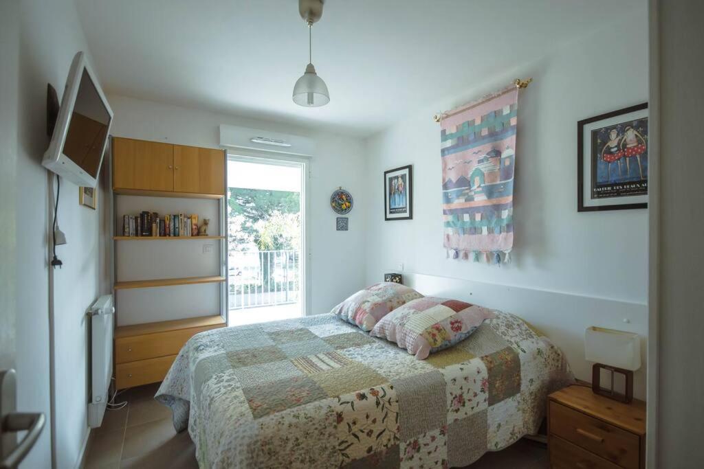 Chez Martin - Spacieux Appartement Climatise Proche De La Plage 라그랑모트 외부 사진