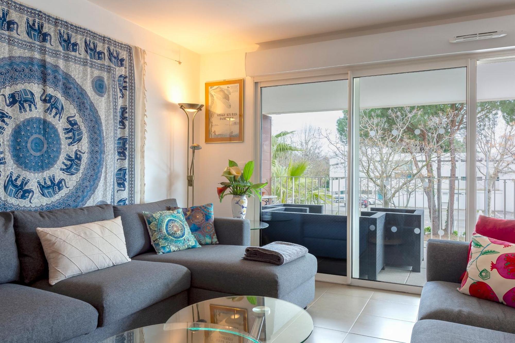 Chez Martin - Spacieux Appartement Climatise Proche De La Plage 라그랑모트 외부 사진